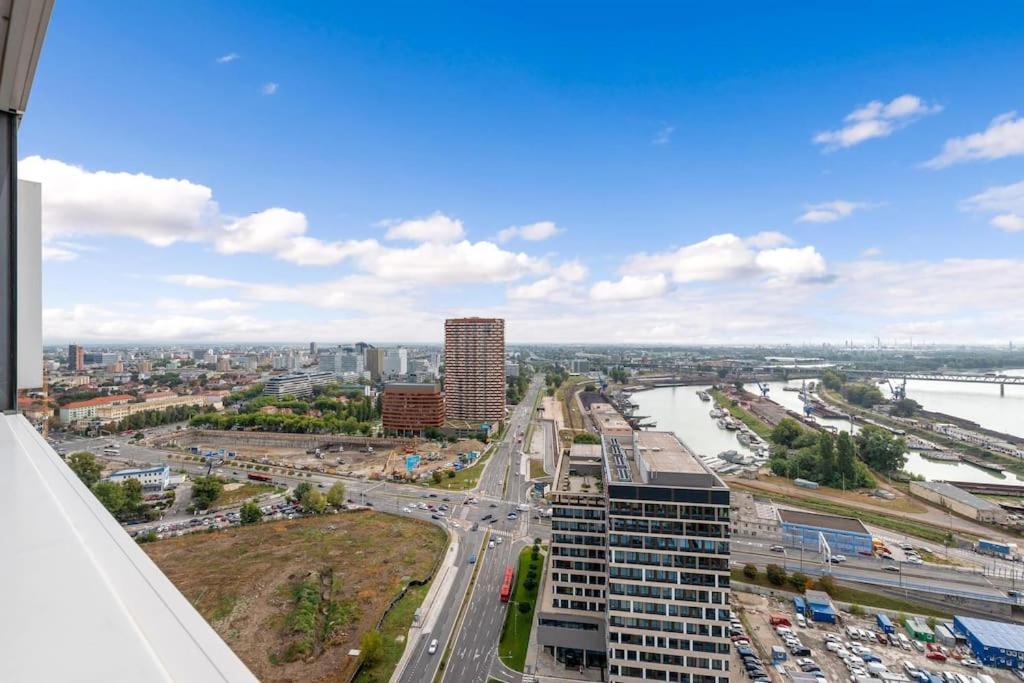 On The Danube, City Center, Free Parking Bratislava Luaran gambar